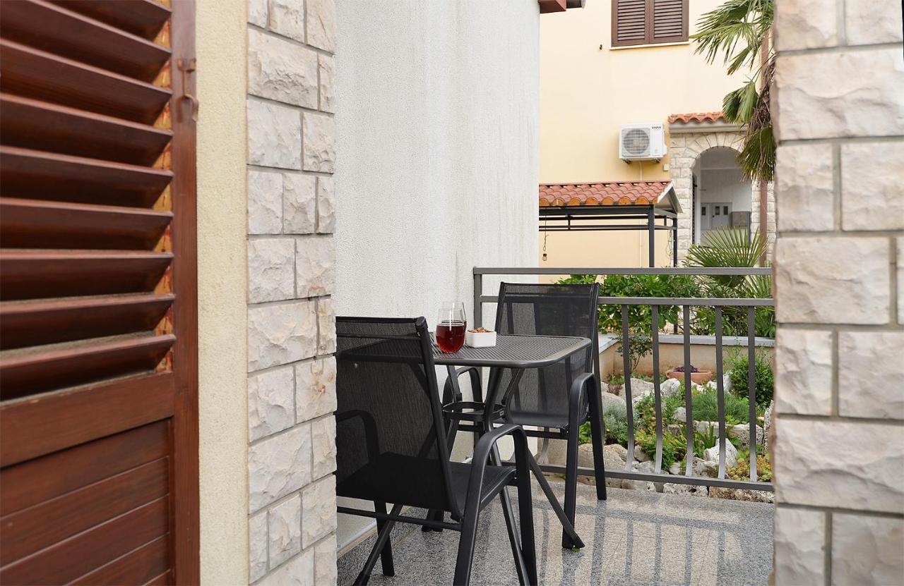 Apartments Mira 1293 Fažana Exterior foto