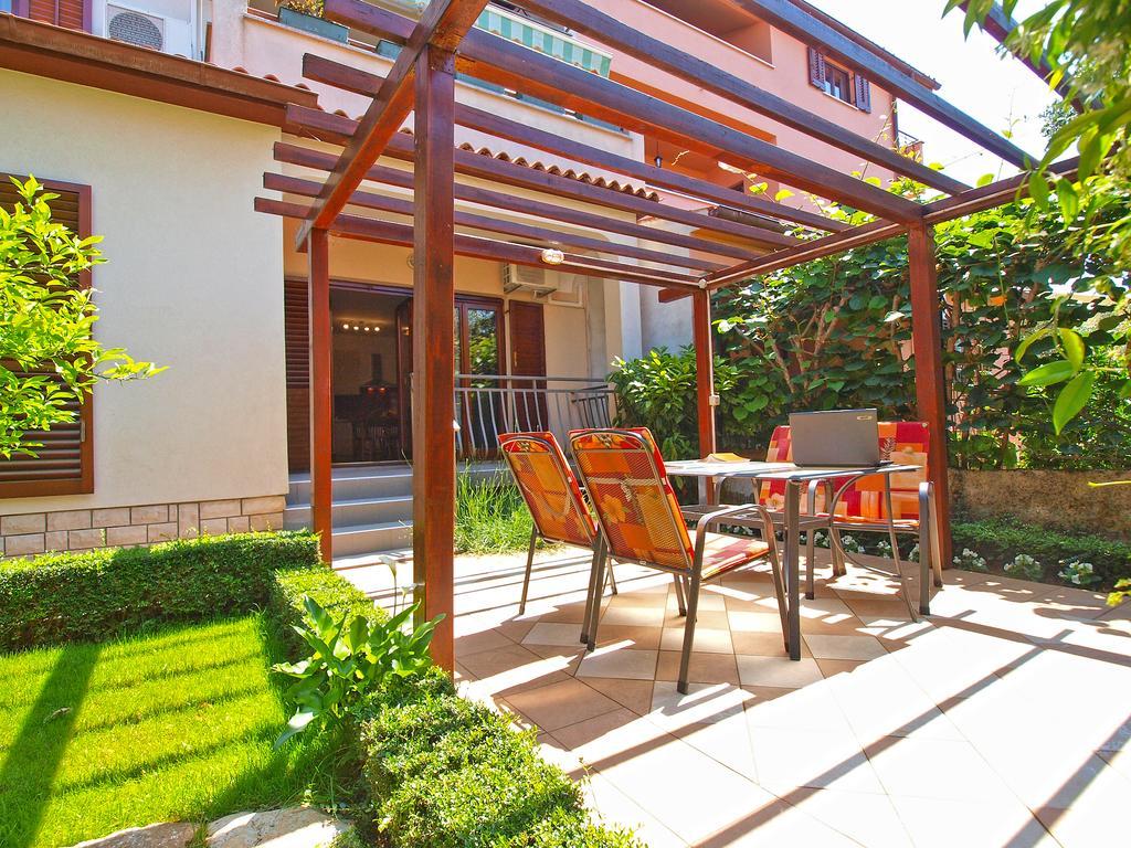 Apartments Mira 1293 Fažana Exterior foto